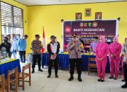 Polres Konsel Beri Layanan Kesehatan di Moment Hari Guru