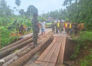 Pasca Banjir, Pemda Konsel Bangun Jembatan Darurat
