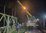 BPJN Pasang Jembatan Besi  Pengganti Jembatan Darurat di Kolono