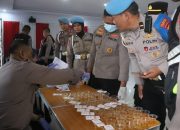 Puluhan Personil Polresta Kendari Jalani Pemeriksaan Urine Serentak