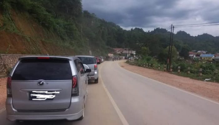 Arus Balik Lebaran Idul Fitri Terpantau Padat di Kawasan Sampara Raya Menuju Kendari