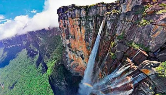 Tirai Perak dari Langit Auyán-tepui: Mengungkap Misteri Keabadian Air Terjun Angel
