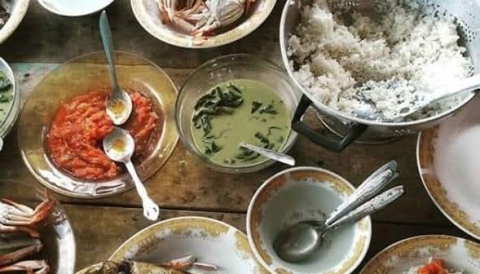Surga Tersembunyi di Pesisir: Ketika Keramahan dan Kelezatan Boga Bahari Bertemu