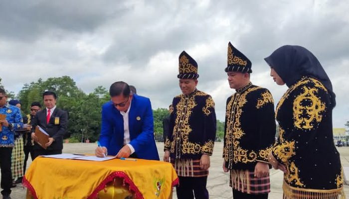 Pemkab Luncurkan Program SETARA, Ribuan Mahasiswa Konsel Kuliah Gratis di 10 Kampus Sulawesi Tenggara