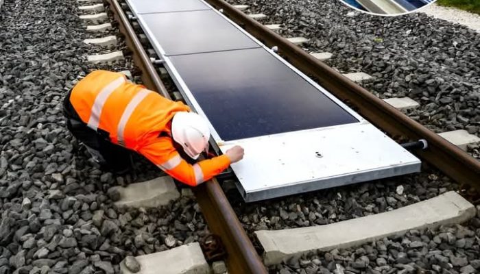 Terobosan Energi Hijau dari Swiss: Panel Surya Tersembunyi di Jalur Kereta Api!