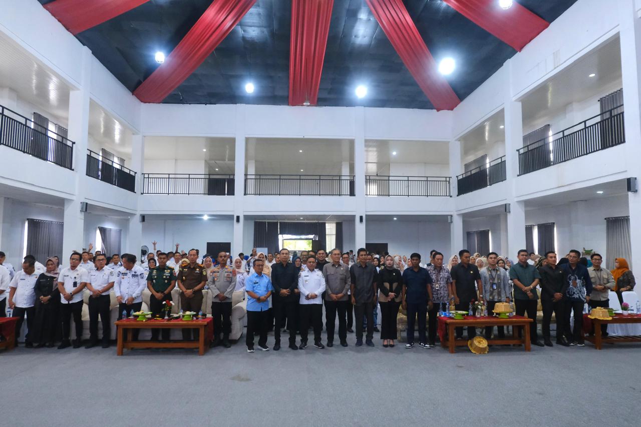 Hadir di Bombana, Tim Sosialisasi Makan Bergizi Gratis Disambut Antusiasme Warga 2 WhatsApp Image 2025 06 13 at 10.32.58